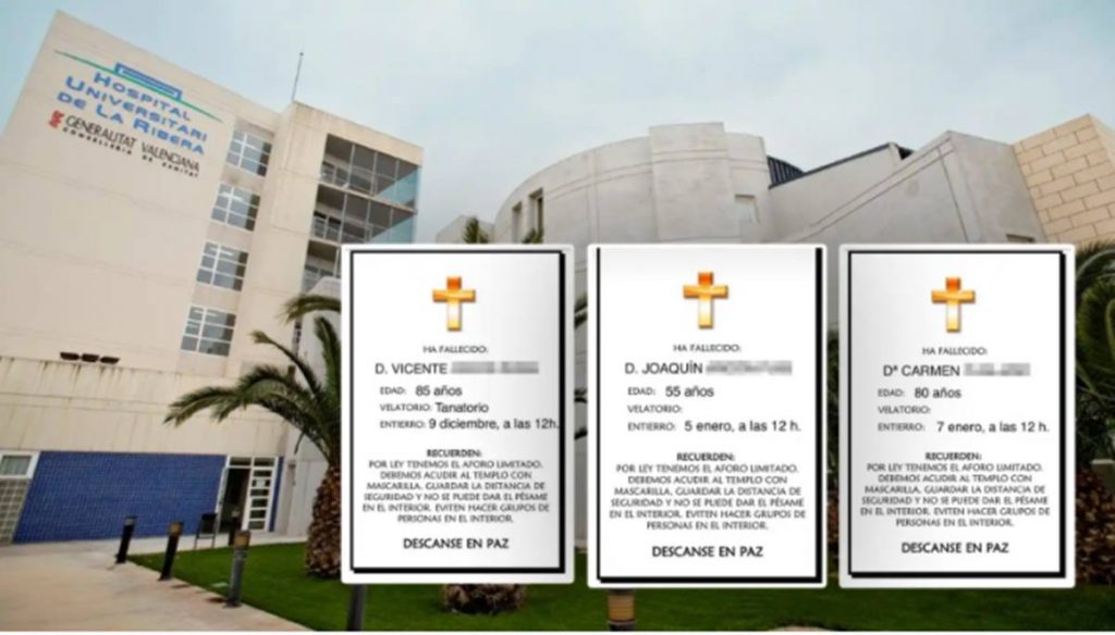 Esquelas difundidas por los vecinos en homenaje a Vicente, Joaquín y Carmen, fallecidos en el Hospital de la Ribera. EE