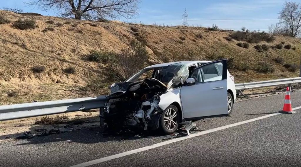 Muere un hombre de 32 años al ser embestido tras quedarse su coche sin gasolina en la carretera. EP