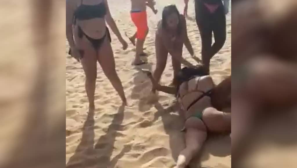 Agresión grupal a una adolescente en la playa de Las Teresitas