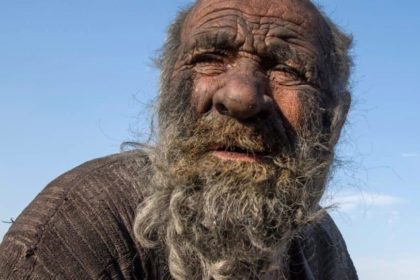 Muere Hamou poco después de ducharse por primera vez en 70 años. AFP