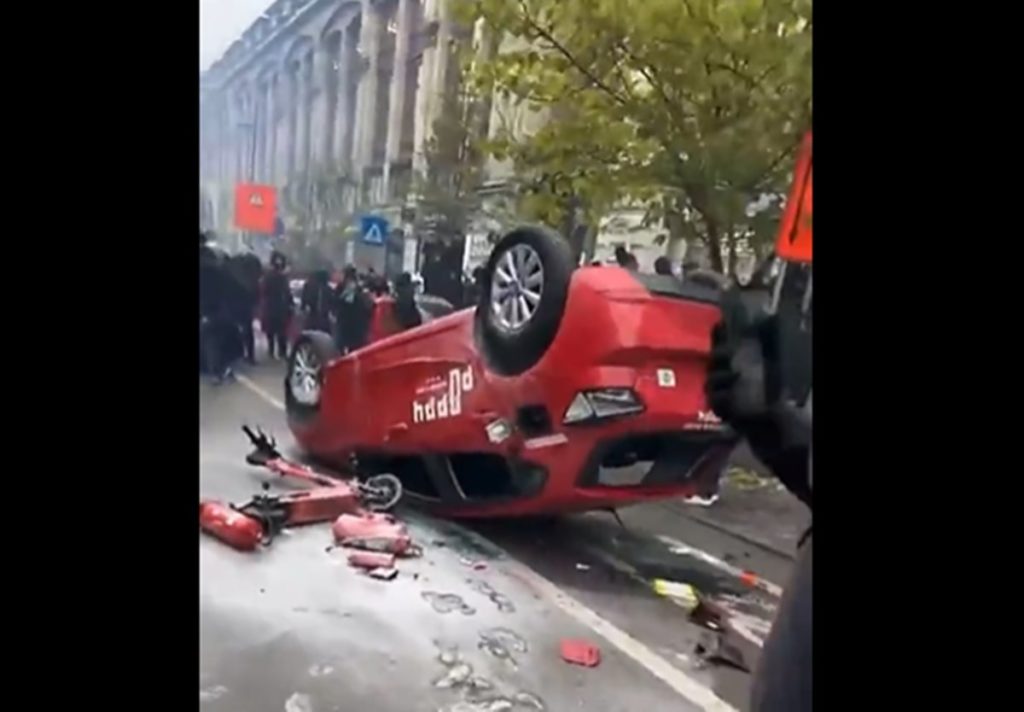 Aficionados marroquíes provocan graves disturbios en Bruselas tras ganar a Bélgica