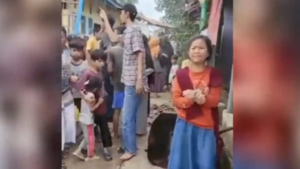 Un brutal terremoto deja al menos medio centenar de muertos en Indonesia
