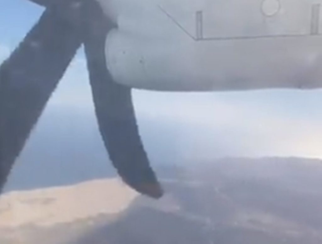 La coincidencia más mágica en el cielo de Canarias: un avión se cruza con Papa Noel