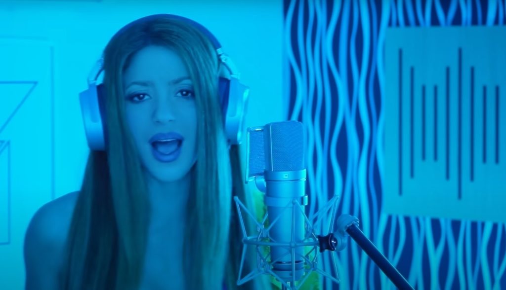 Continúa la guerra: Shakira pone a toda pastilla su canción y deja sin dormir a los padres de Piqué