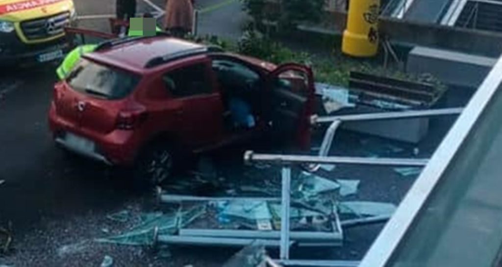 Muere en los aparcamientos del aeropuerto de Tenerife Norte