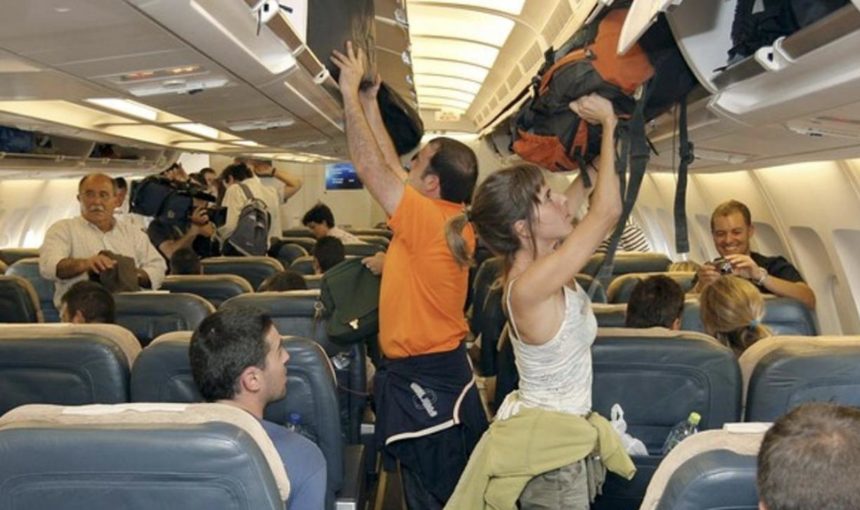 El truco de TikTok para no pagar maleta en el avión está en  (y con  descuento) - Viajar