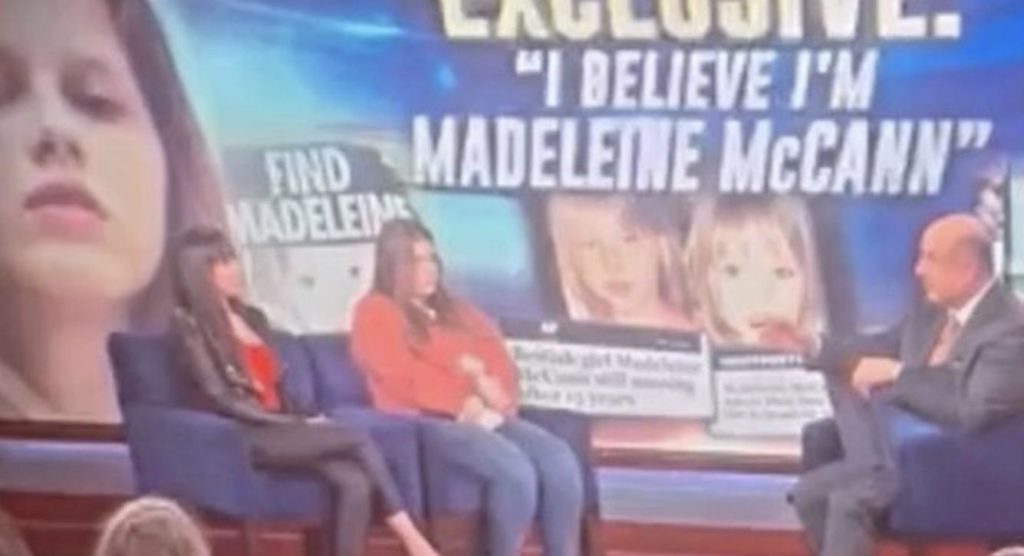 Julia Wendell junto a su manager Fia Johansson en una entrevista para la televisión