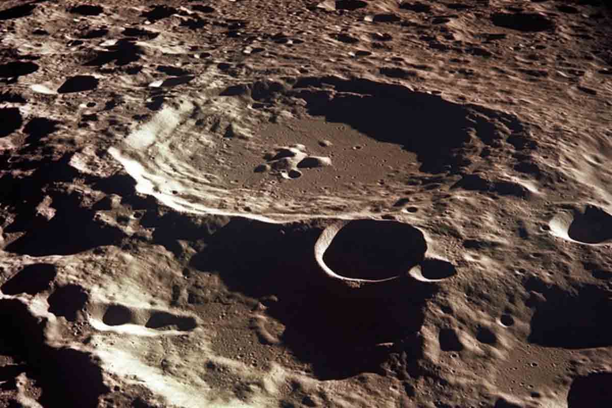 investigadores la luna