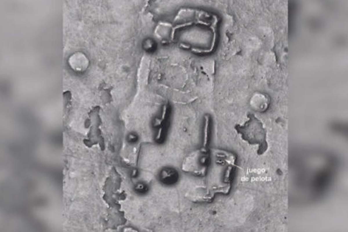 Arqueólogos México maya