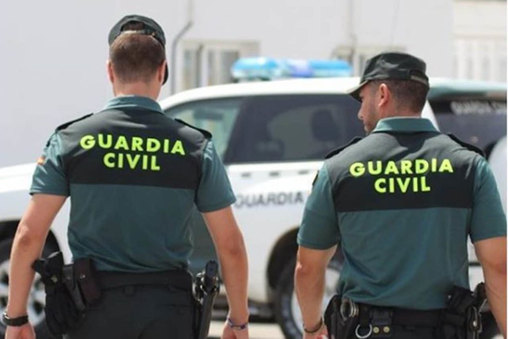 La Guardia Civil le devuelve a un conocido empresario canario 16.000 euros estafados