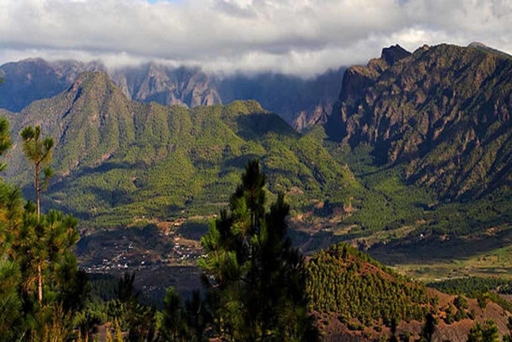 Heladas y escarcha en el Roque de Los Muchachos por frío extremo en Canarias