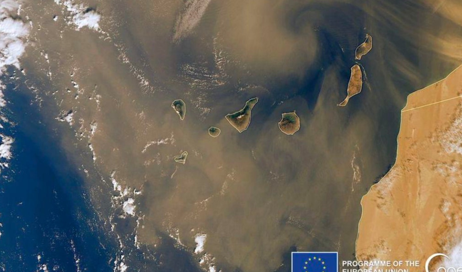 Cielo cubierto por calima en Canarias con visibilidad reducida a 3.000 metros y aviso amarillo activo por polvo sahariano