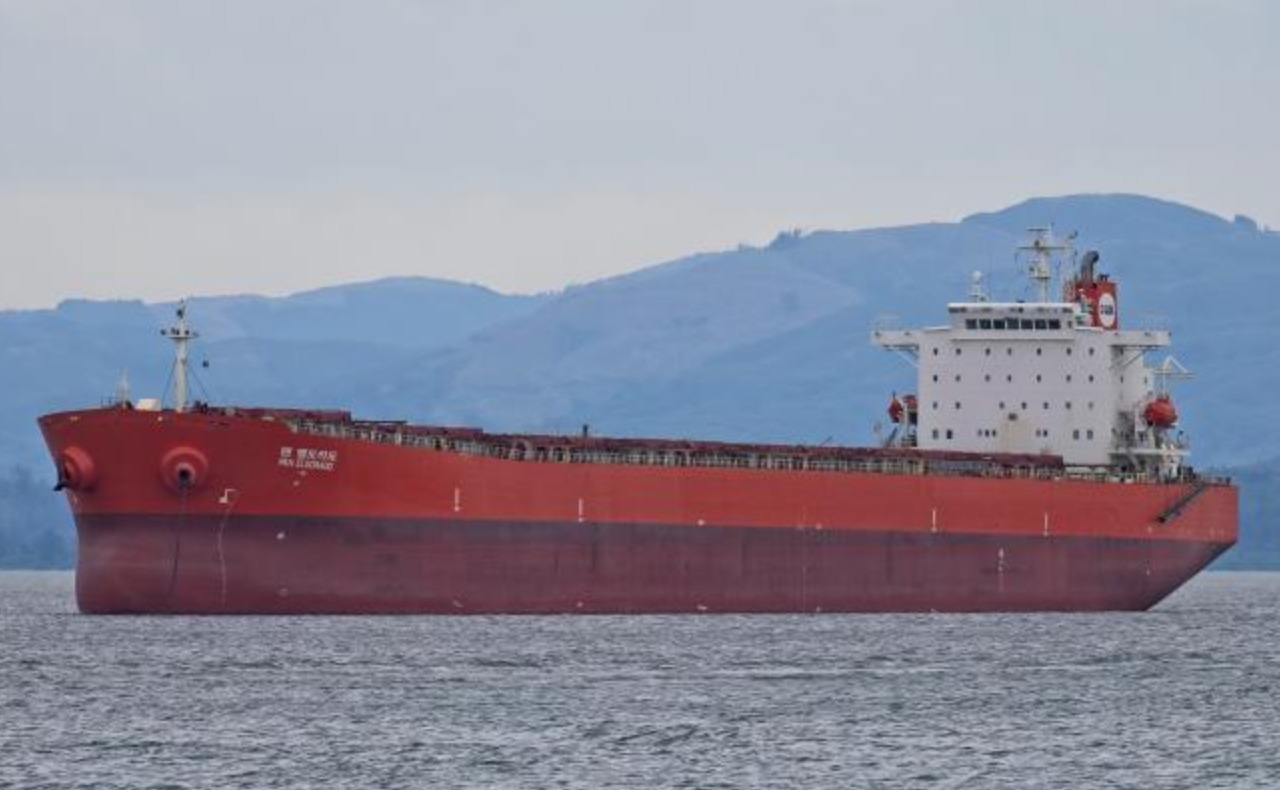 El granelero Hui Yuan, con bandera panameña, abordado por la Guardia Costera sueca cuando se dirigía a Las Palmas de Gran Canaria tras verter residuos de carbón en el mar Báltico a Canarias