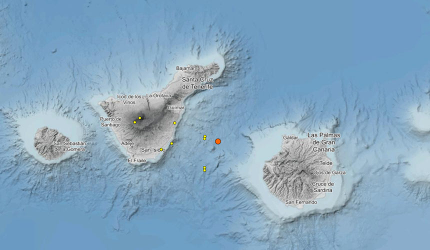 Mapa de localización del volcán de Enmedio en el canal entre Tenerife y Gran Canaria con epicentro del terremoto de magnitud 3,5