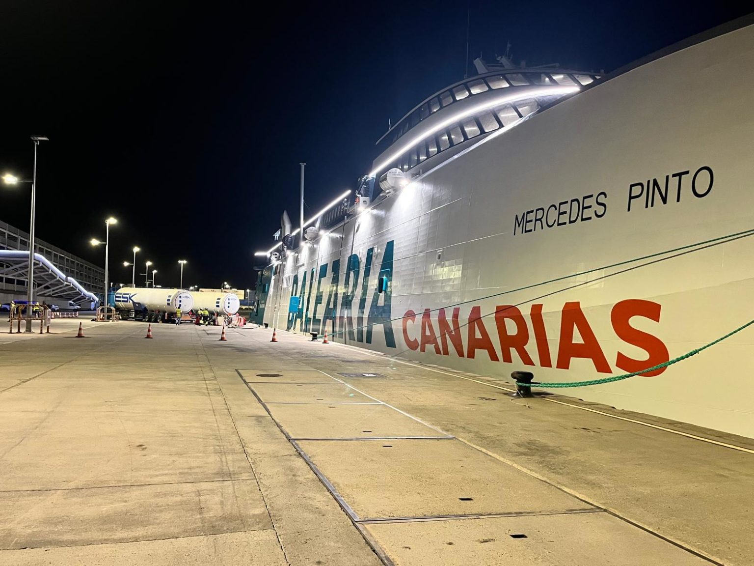 Puerto de Las Palmas - Balearia - GNL