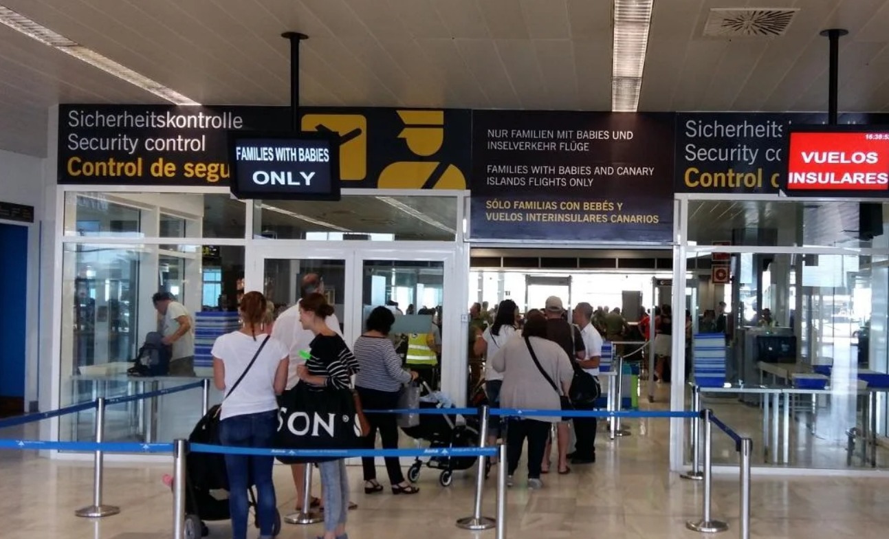 Cae en Gran Canaria con un kilo de 'cristal' en la maleta: la Operación Heisenberg suma una nueva detención en Canarias