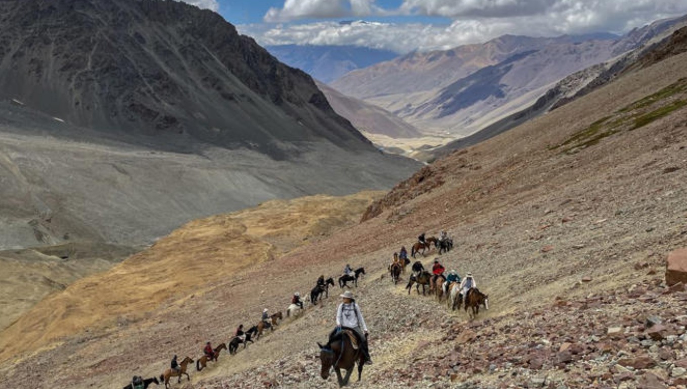 Uno de los mayores yacimientos del planeta esconde 13 millones de toneladas de cobre en la frontera de Argentina y Chile para los geólogos