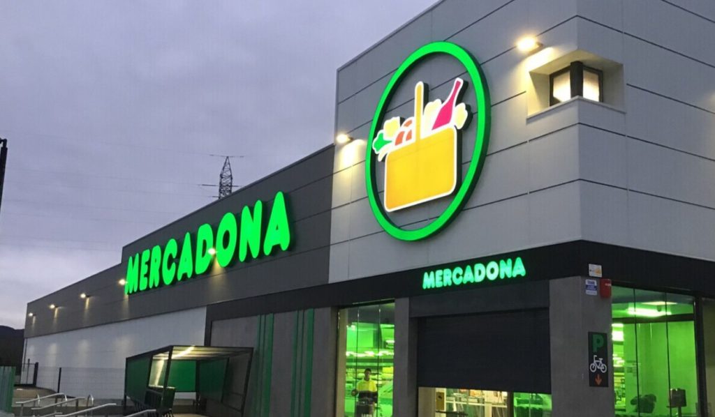 Adiós a los domingos cerrados en muchos Mercadonas: el cambio que llega el 22 de junio a 320 supermercados de España