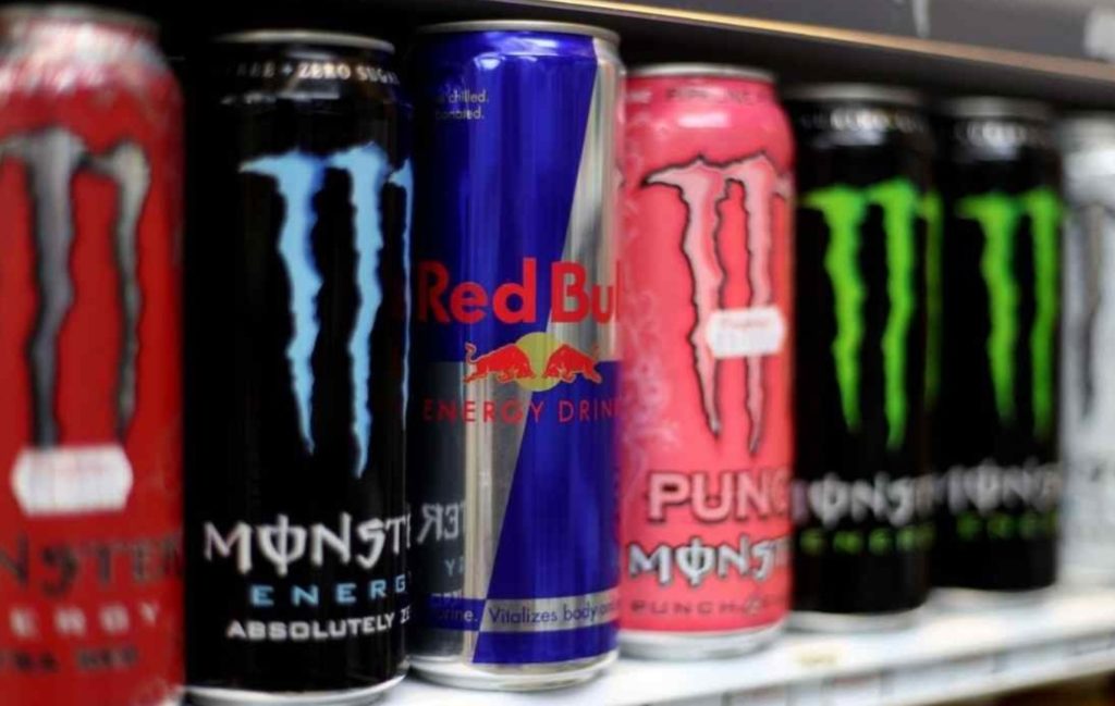 Adiós al Red Bull y Monster para los menores de 16: Consumo lanza el anteproyecto que prohíbe las bebidas energéticas - Gobierno