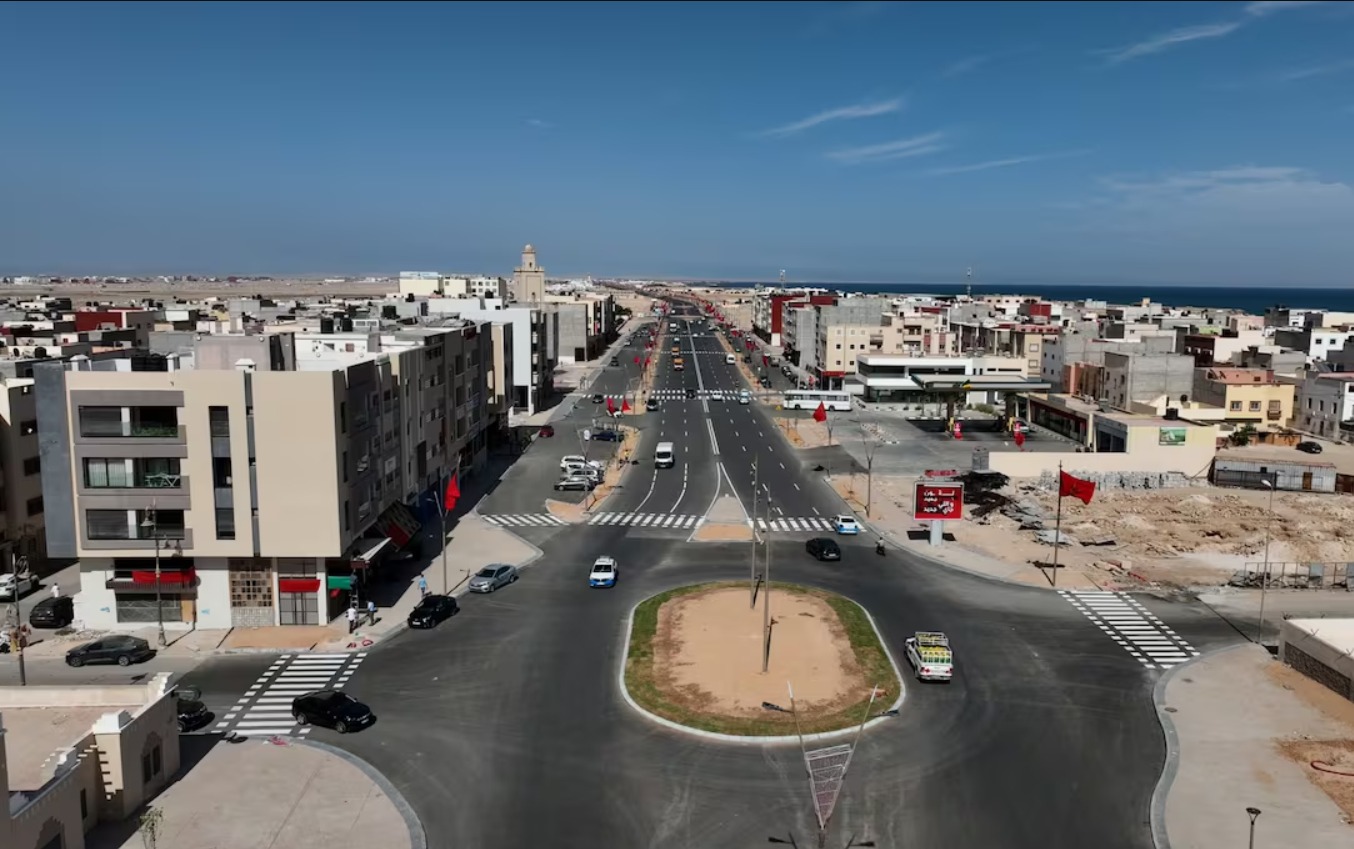 Laayún, una de las principales ciudades del Sáhara Occidental, ha experimentado transformación urbana gracias a la inversión marroquí en infraestructuras.